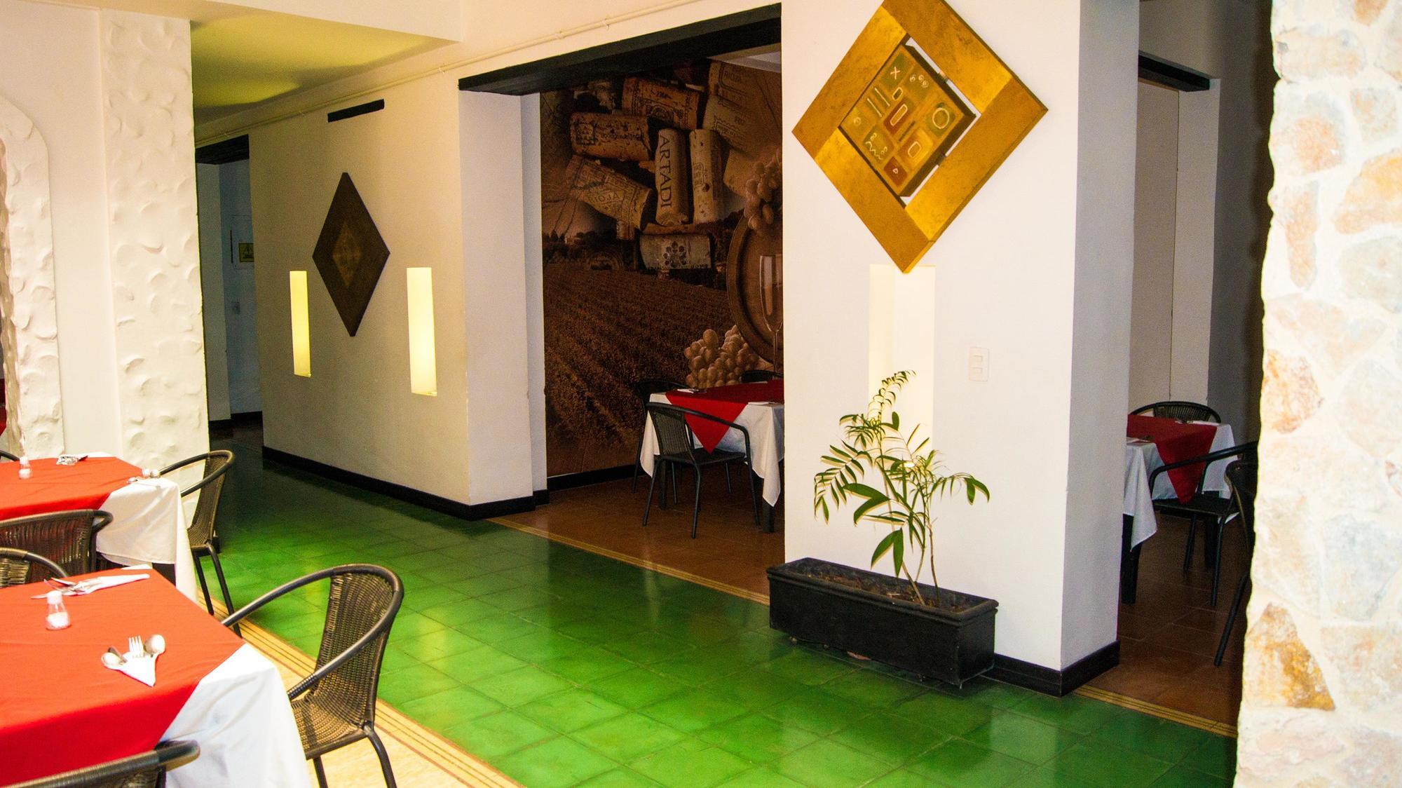 Aw Hotel Puerta De San Antonio Cali Exteriör bild