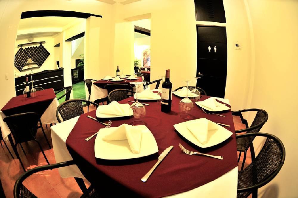 Aw Hotel Puerta De San Antonio Cali Restaurang bild